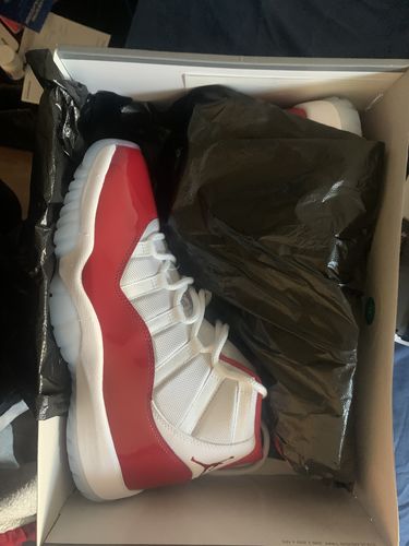 Customer photo review of Jordan 11 Retro Cherry*