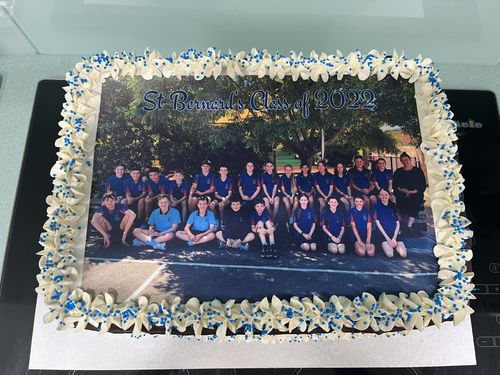 Customer photo review of A4 Rectangle Custom Edible Icing Image