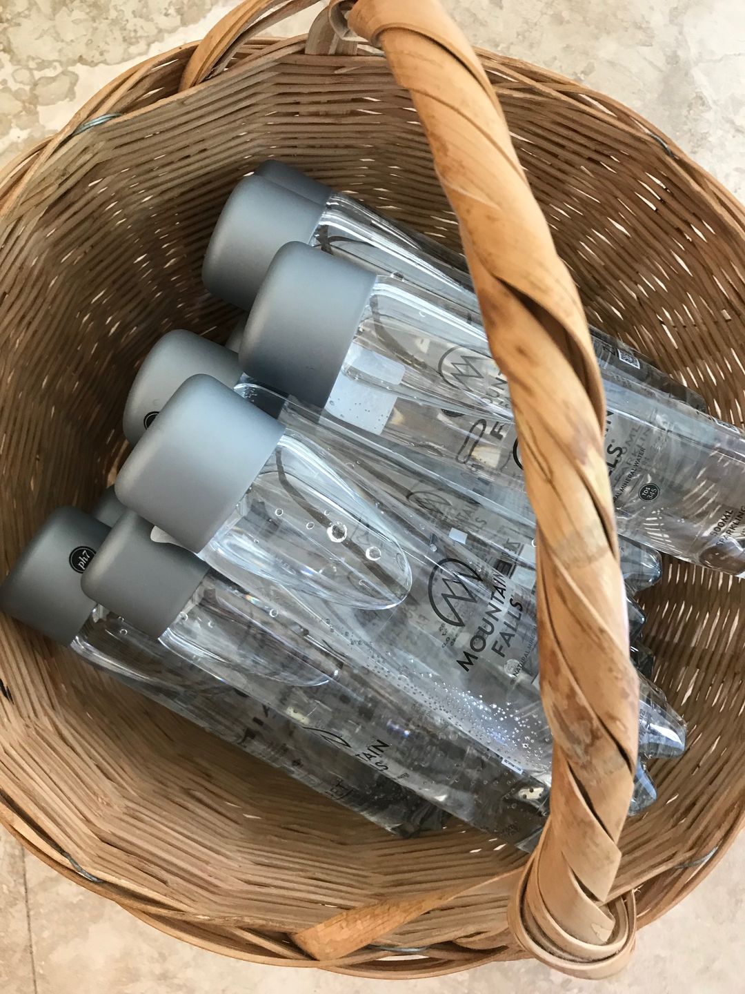 Customer photo review of 500ml Sparkling Mineral Water- ZEROPET Bottle (Pack of 24)