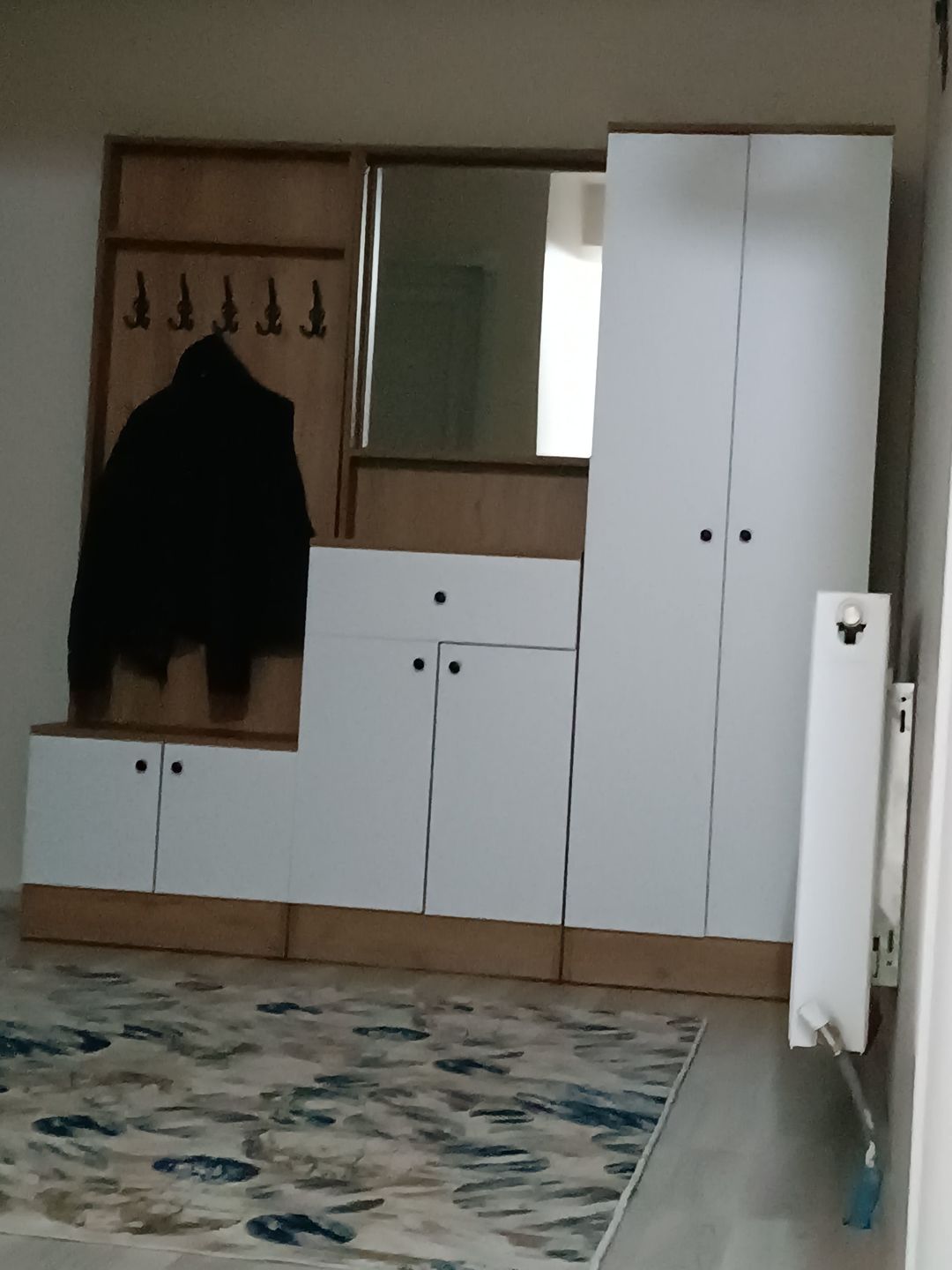 Customer photo review of Rani P6 Modern Çekmeceli Aynalı Raflı Portmanto Ayakkabılık Vestiyer Sepet Ceviz - Beyaz M2