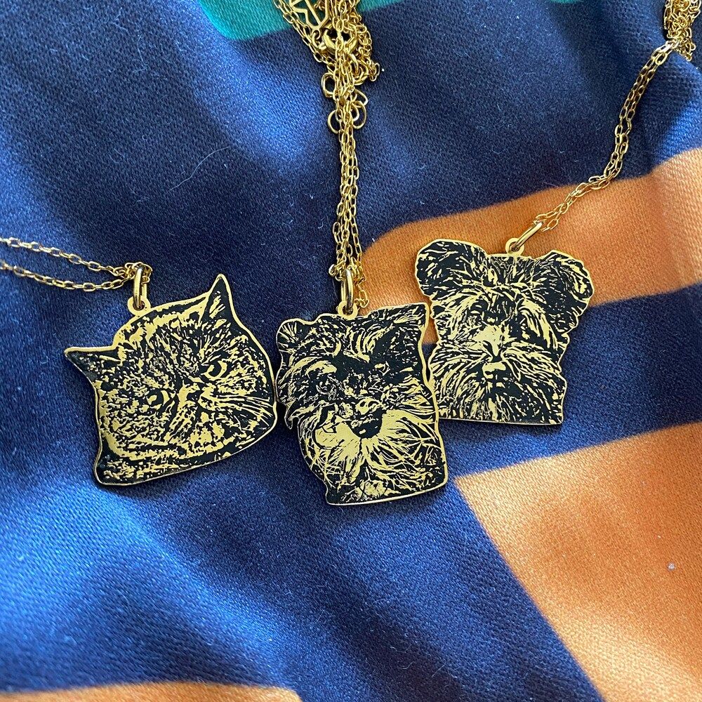 Customer photo review of Personalized Silver Cat Necklace (925 Sterling Silver)