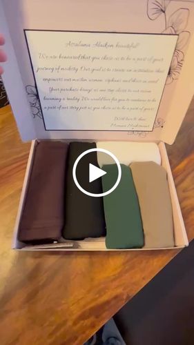 Customer video review of Crinkle Chiffon Hijab - Sepia