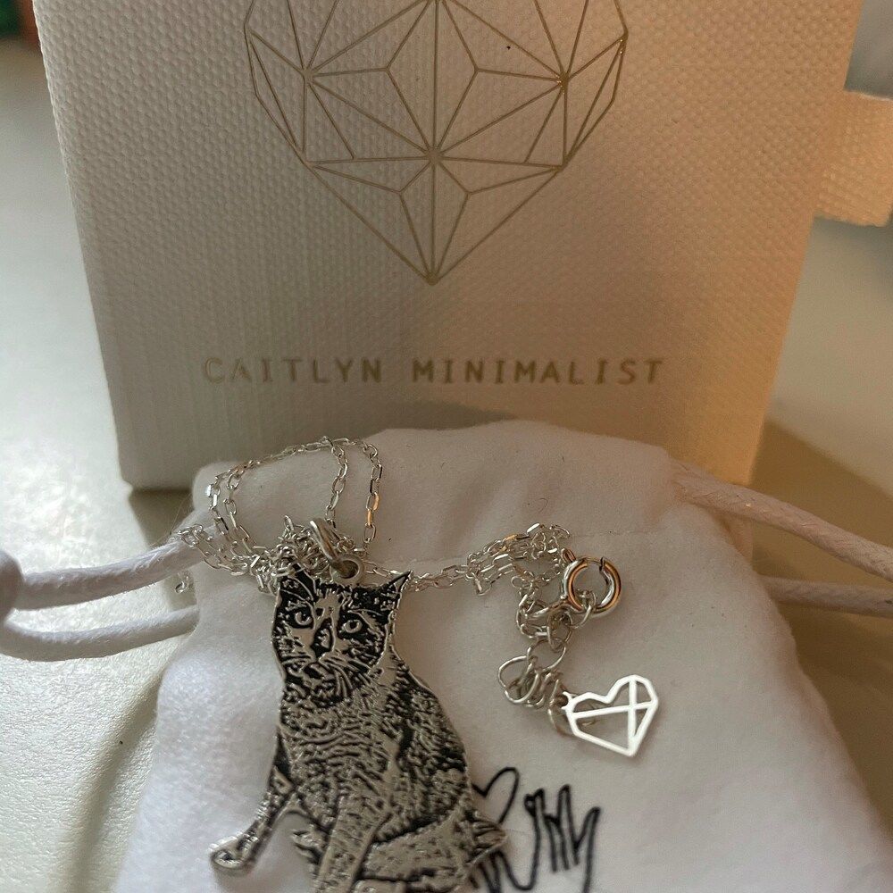 Customer photo review of Personalized Silver Cat Necklace (925 Sterling Silver)