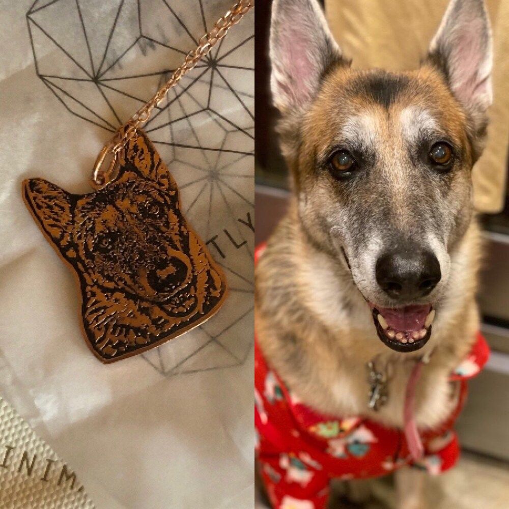 Customer photo review of Personalized Silver Cat Necklace (925 Sterling Silver)