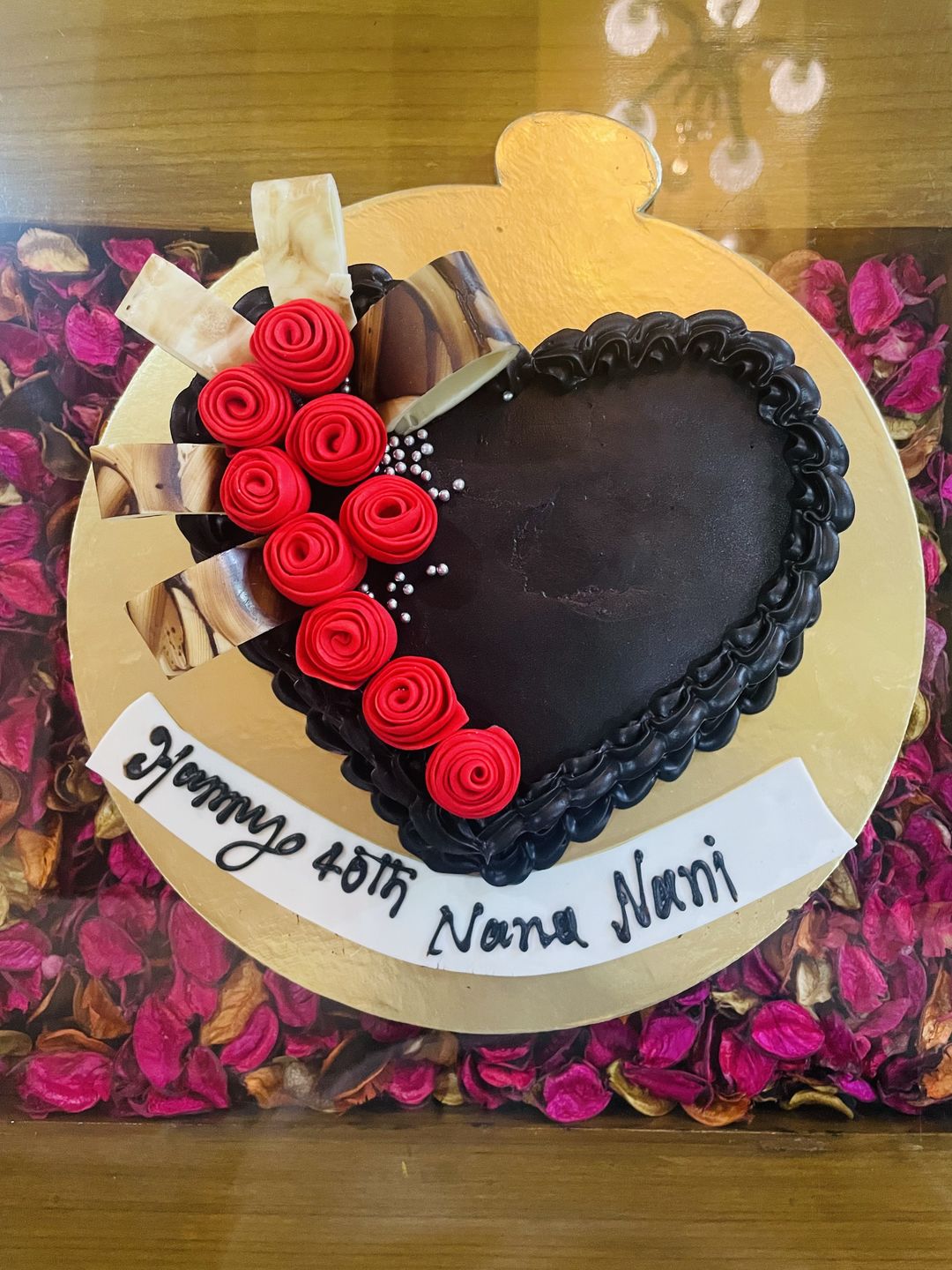 Customer photo review of Roses on Chocolate Heart