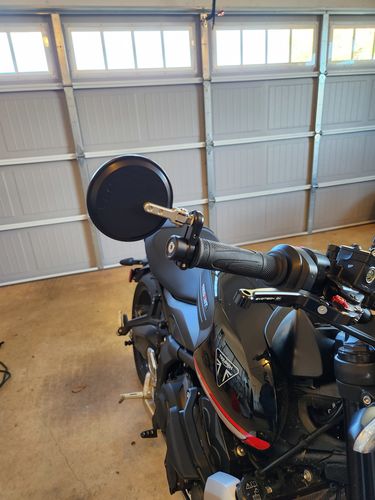 Customer photo review of Triumph Bar End Finishers & Mirror Kits - 7/8” handlebar Triumph Models