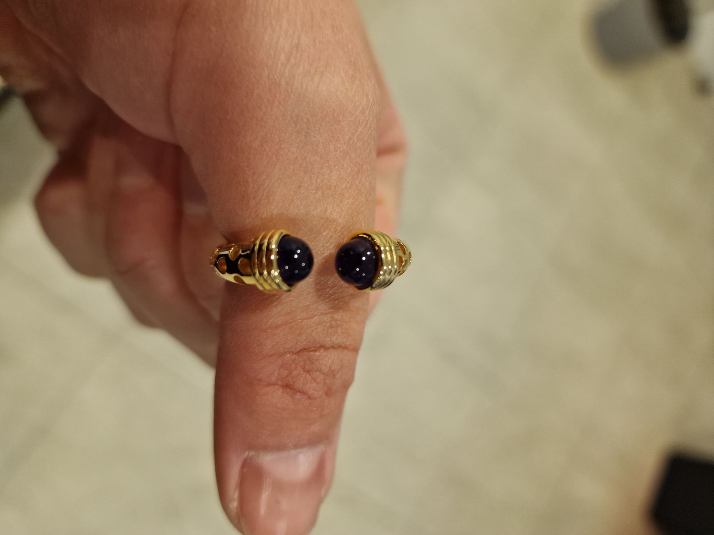 Customer photo review of Allegro Mystic Ring with Amethyst