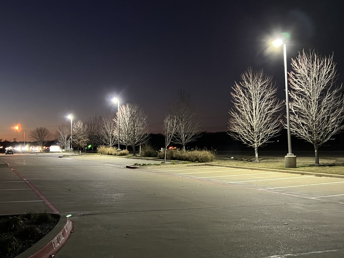 Customer photo review of 150W LED Pole Lights Outdoor, 5700K, 21000LM, Universal Mount, Bronze, AC120-277V, Waterproof IP65, UL, DLC Listed, LED Parking Lot Lights - Outdoor Commercial Area Street Lighting