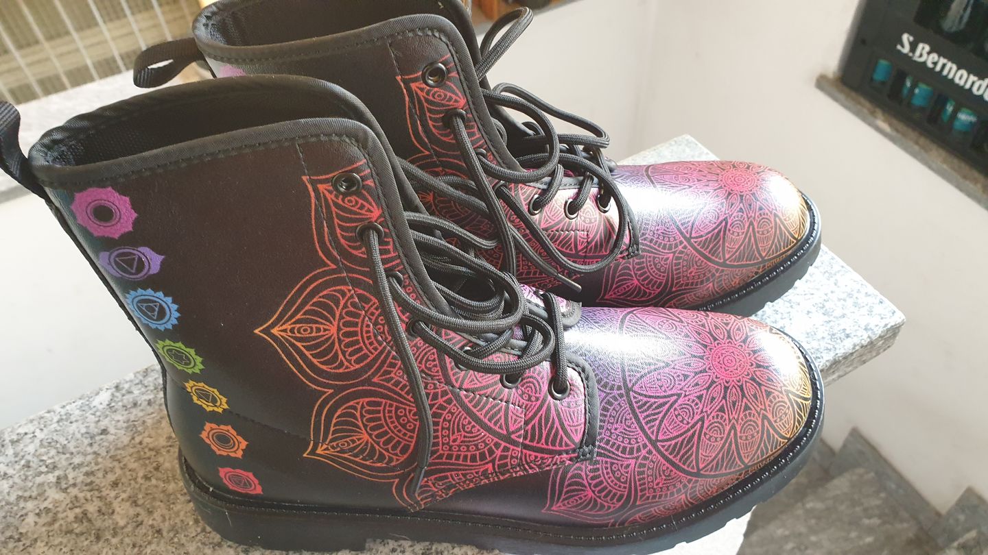 Customer photo review of Boots Chakra