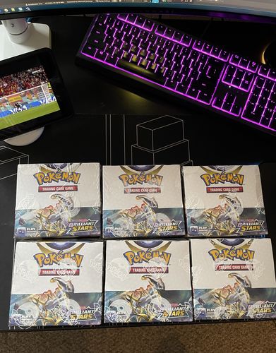 Customer photo review of POKEMON: SWORD & SHIELD - BRILLIANT STARS BOOSTER BOX