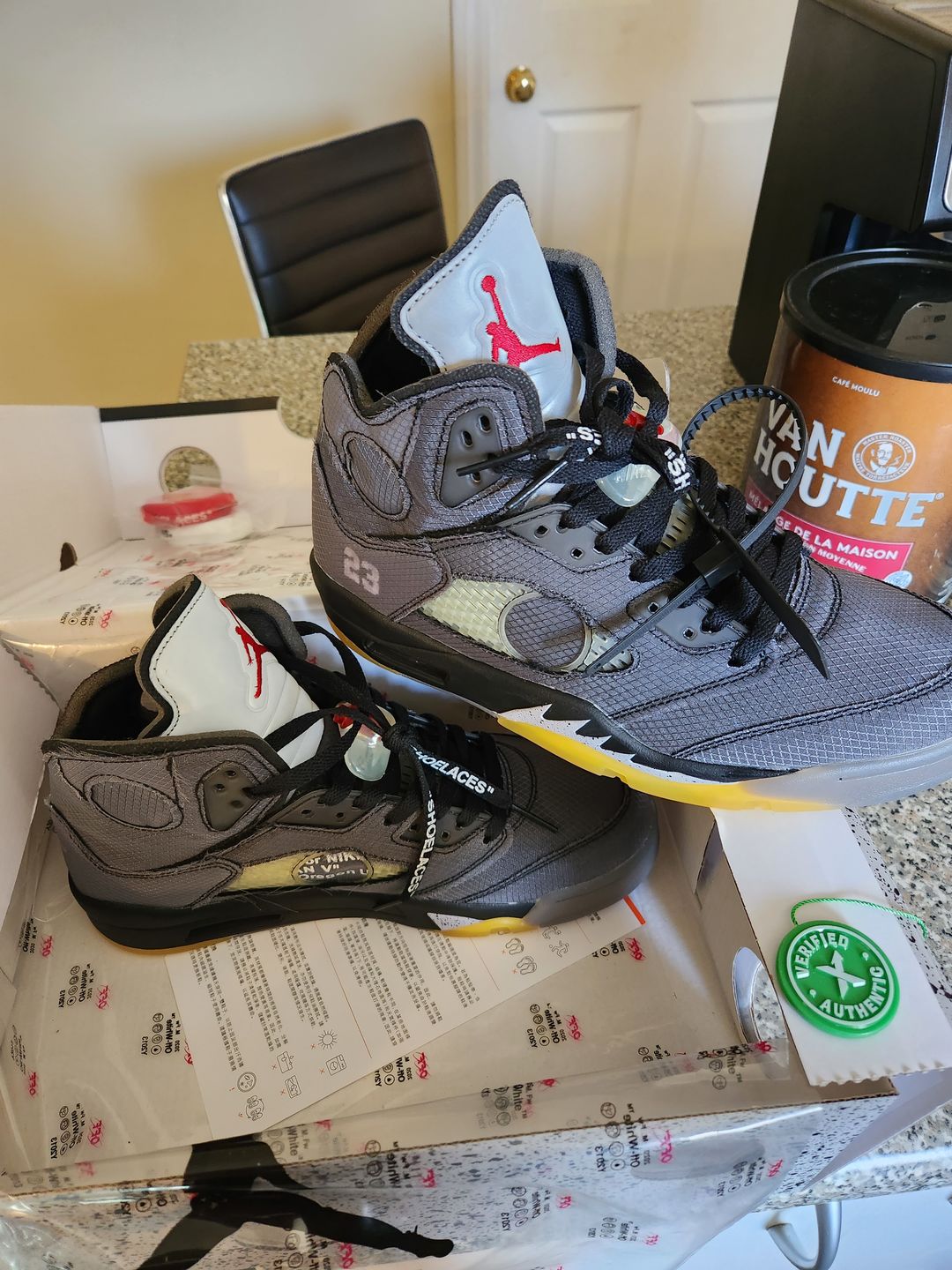 Customer photo review of AJ 5 x OW Retro SP