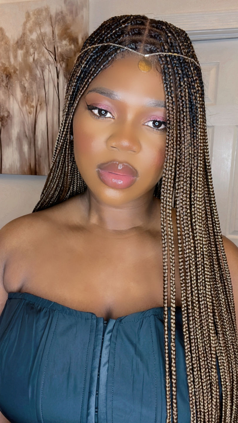 Customer photo review of Beyoncé Honey Blonde Knotless Braids