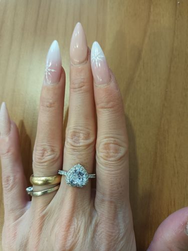 Customer photo review of Anello Love Strass