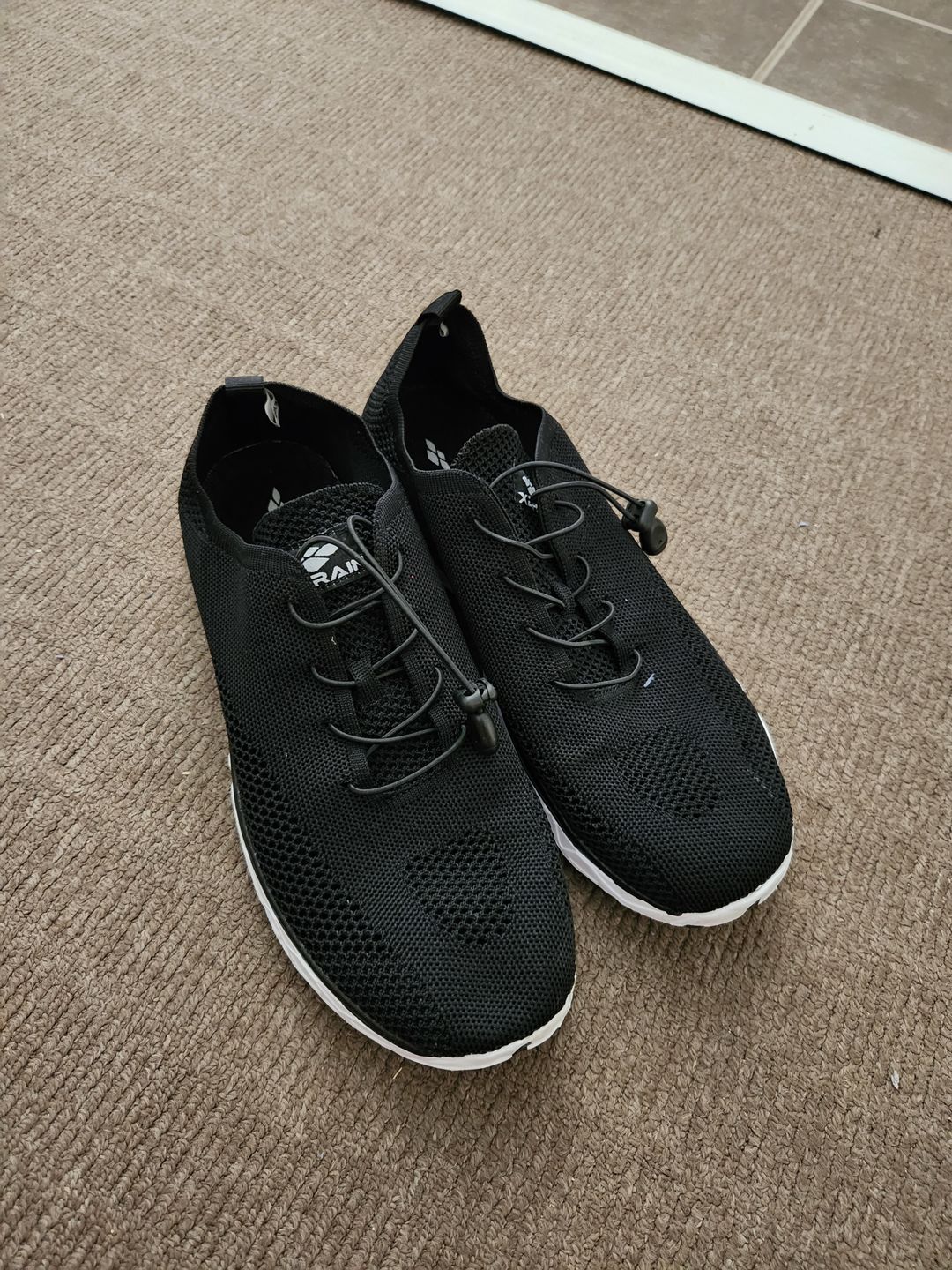 Customer photo review of Aleader Men's Xdrain Pro Knit Water Shoes