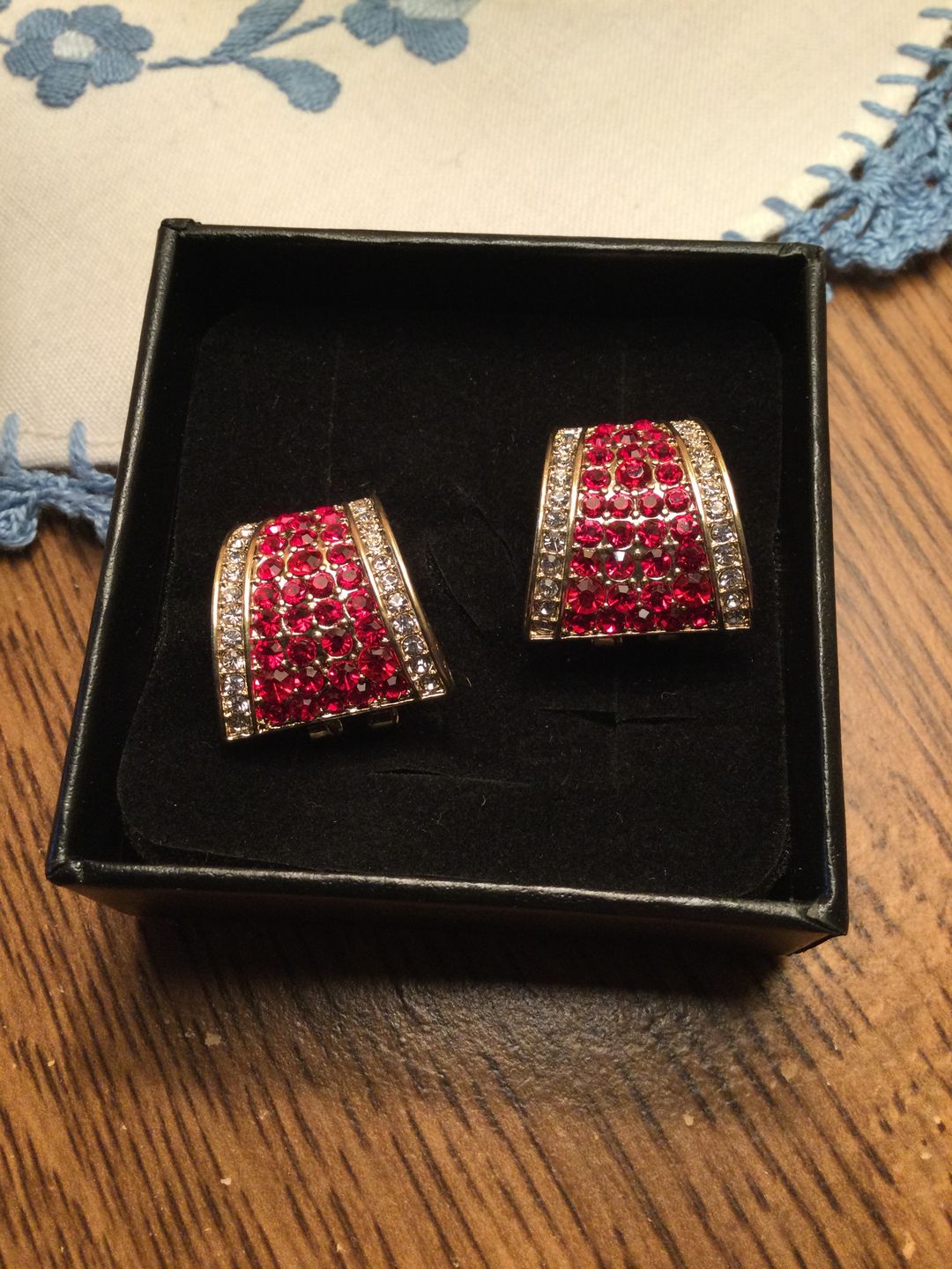 Customer photo review of Heidi Daus®"Say it with Style Hug" Crystal Button Earring