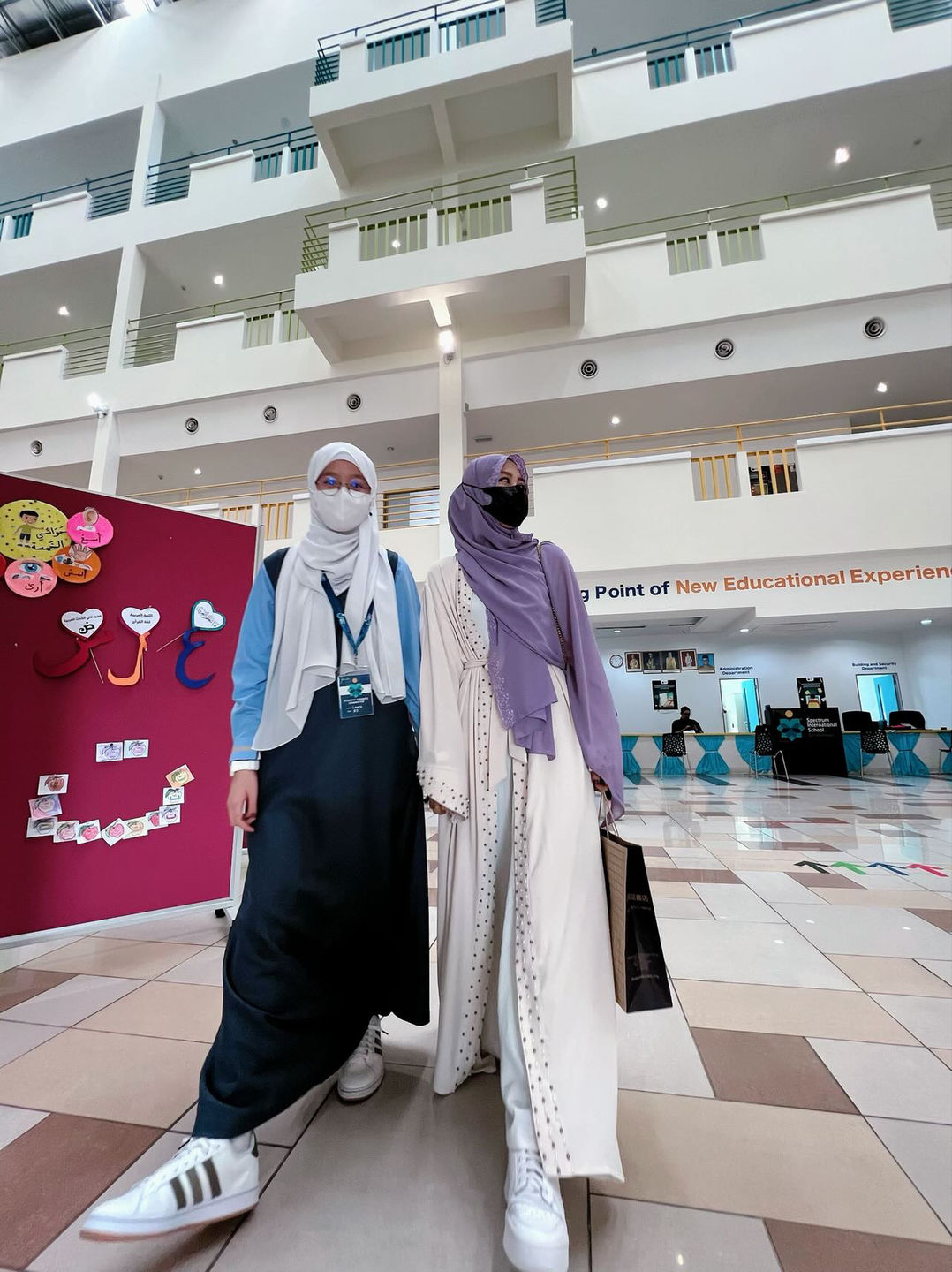 Customer photo review of Amirah Pearl Cream Abaya