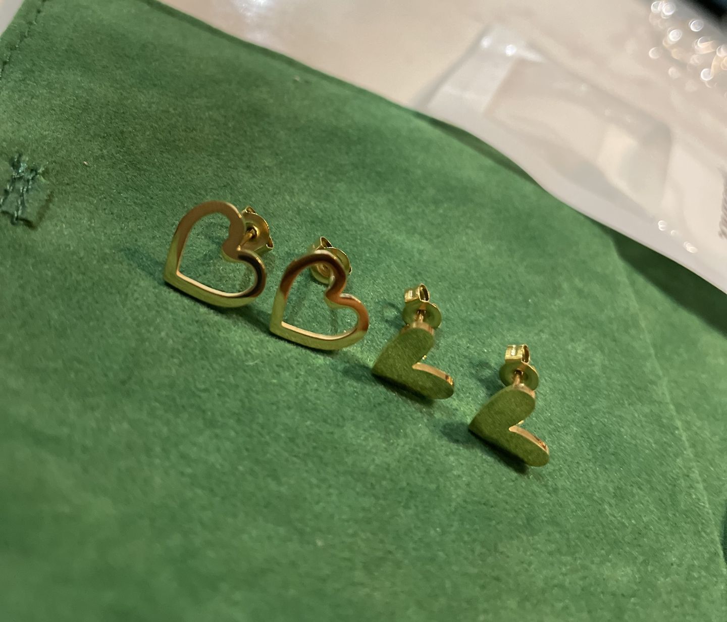 Customer photo review of Aretes Corazón