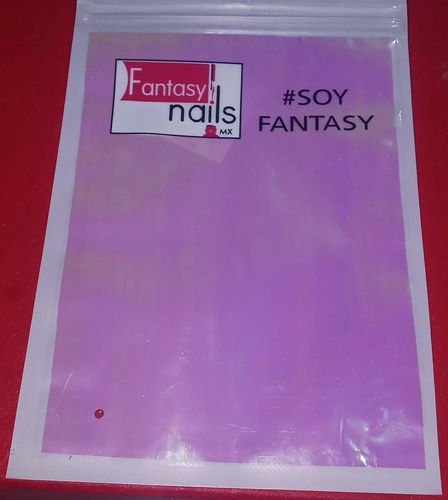 Customer photo review of Papel Crystal Quebrado Fantasy Nails