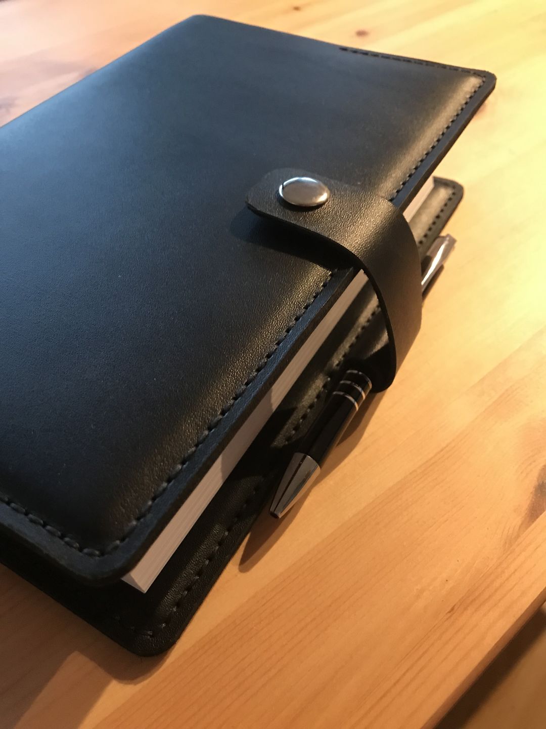 Customer photo review of Bibelhülle "Basic+" · echtes Leder · Individuelle Größen · handmade Bibelhülle nach Maß · optionale Gravur