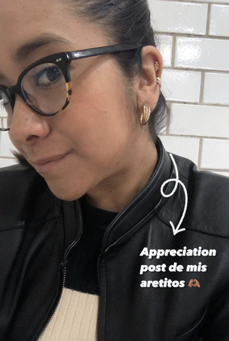 Customer photo review of Piercing Hojita de Laurel Rosca Plana