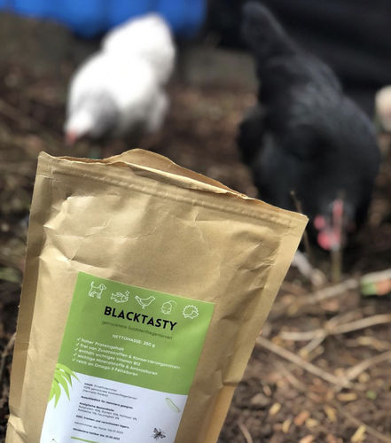 Customer photo review of BlackTasty™ Getrocknete Soldatenfliegenlarven