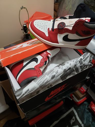 Customer photo review of Air Jordan 1 Retro High OG Lost & Found “Chicago Reimagined”