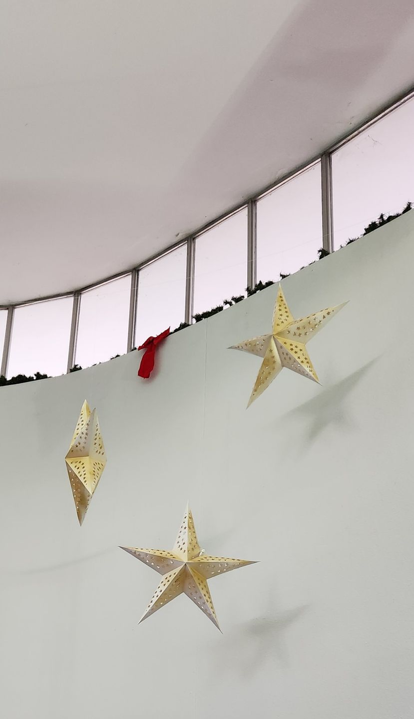 Customer photo review of 24" Solid White Stars Cut-Out Paper Star Lantern, Chinese Hanging Wedding & Party Decoration
