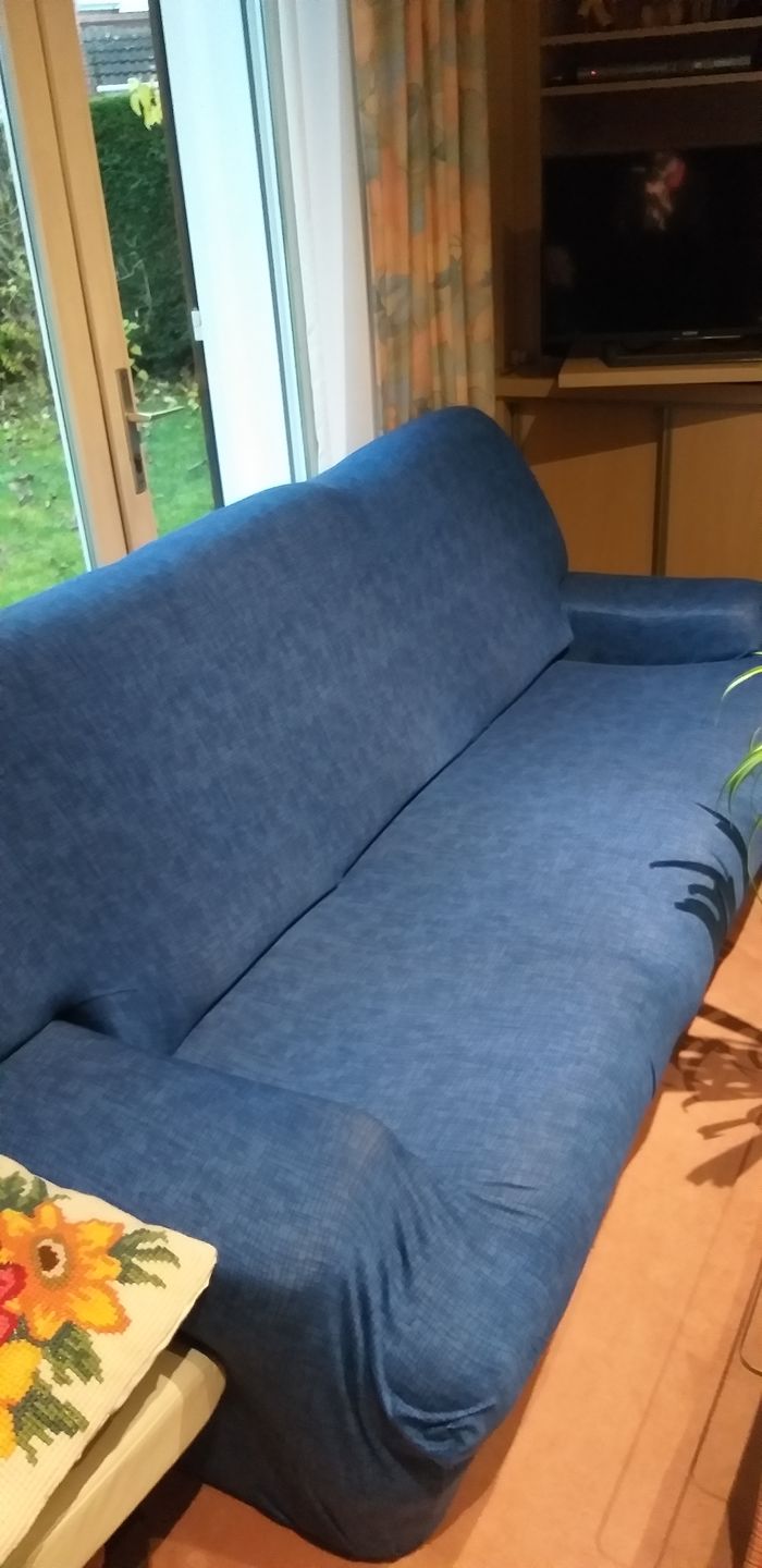Customer photo review of Bleu - Housses Extensibles de Fauteuil et Canapé