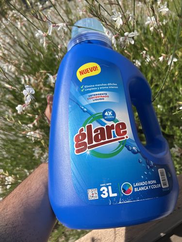 Reseña con foto de un cliente sobre Detergente Glare Ultra Concentrado 3 L