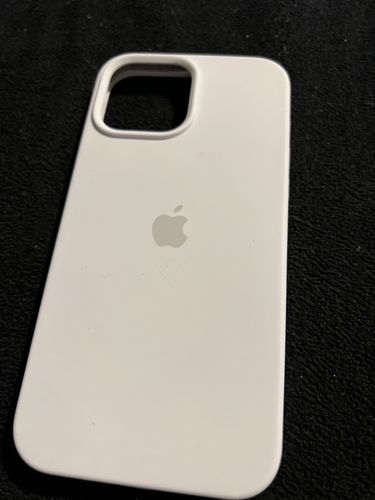 Customer photo review of iPhone Silicone Case (White)