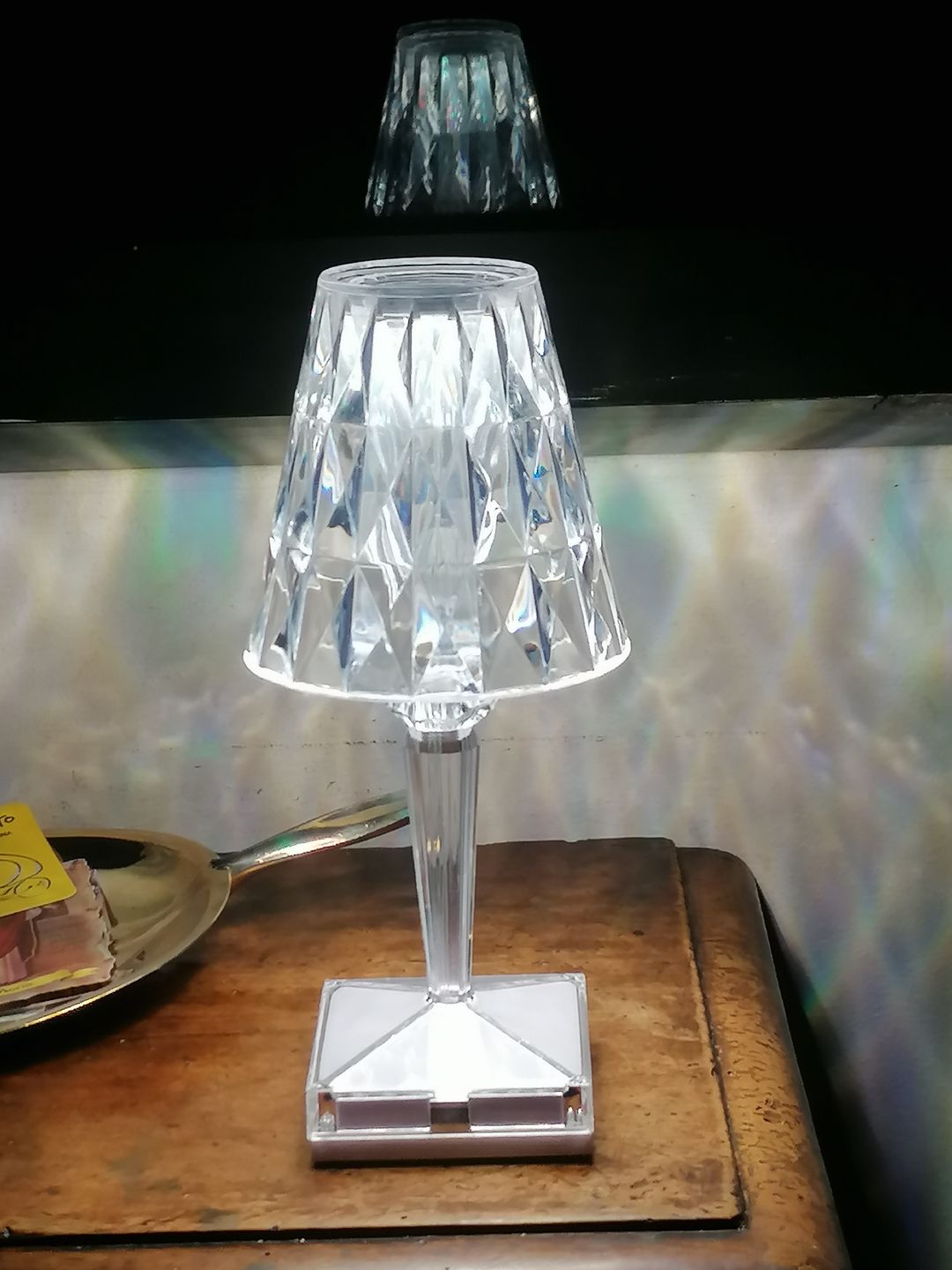 Customer photo review of Edison