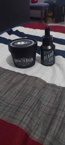 Customer photo review of Kit de Crecimiento de Barba y Bigote Bálsamo Minoxidil 12% + 1 Aceite Premium