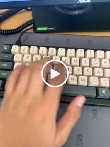 Customer video review of IDOBAO ID67 v2 65% Layout Hot-swap Mechanical Keyboard Kit