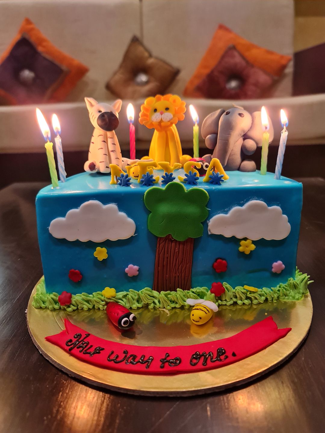 Customer photo review of Half Jungle Design Cake