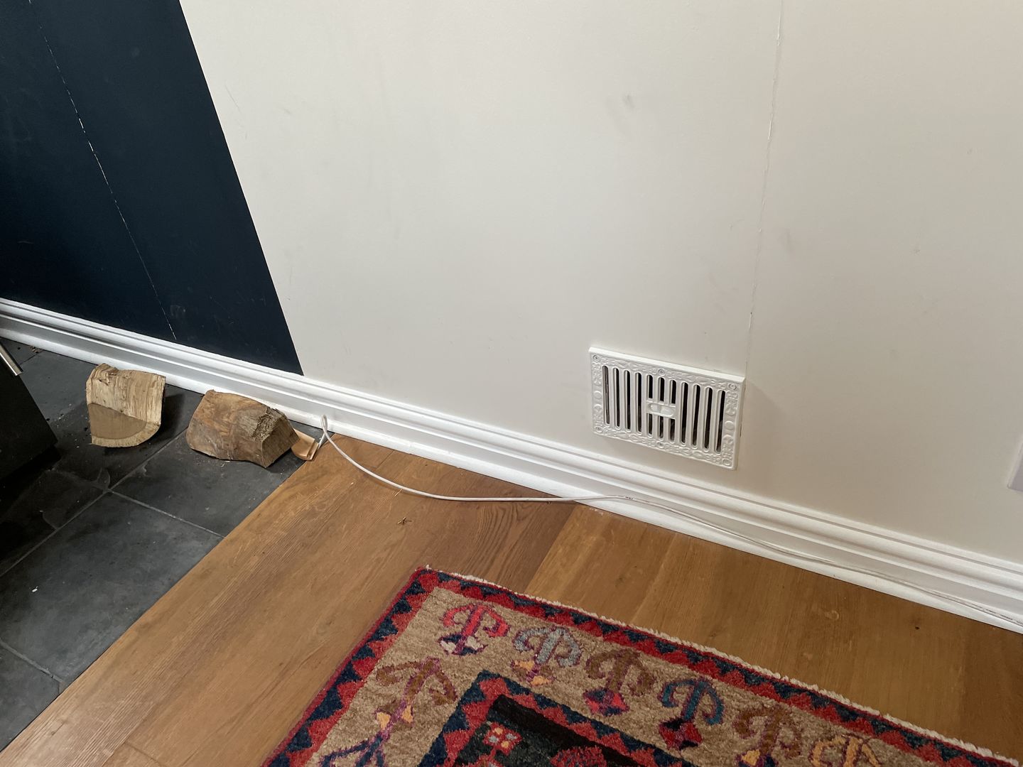 Customer photo review of White Kenrick Hit & Miss Air Vent · 9 x 6 Inch ·