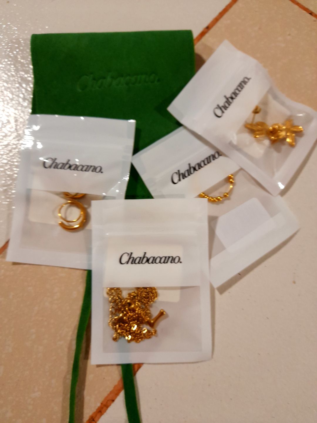 Customer photo review of Aretes Jasmine