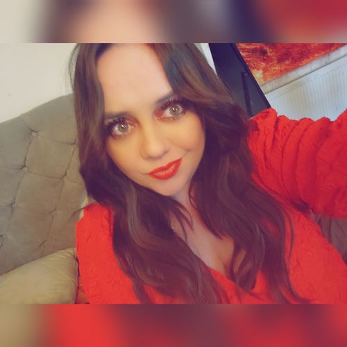 Customer photo review of 14" Wavy Clip In Hair Extensions