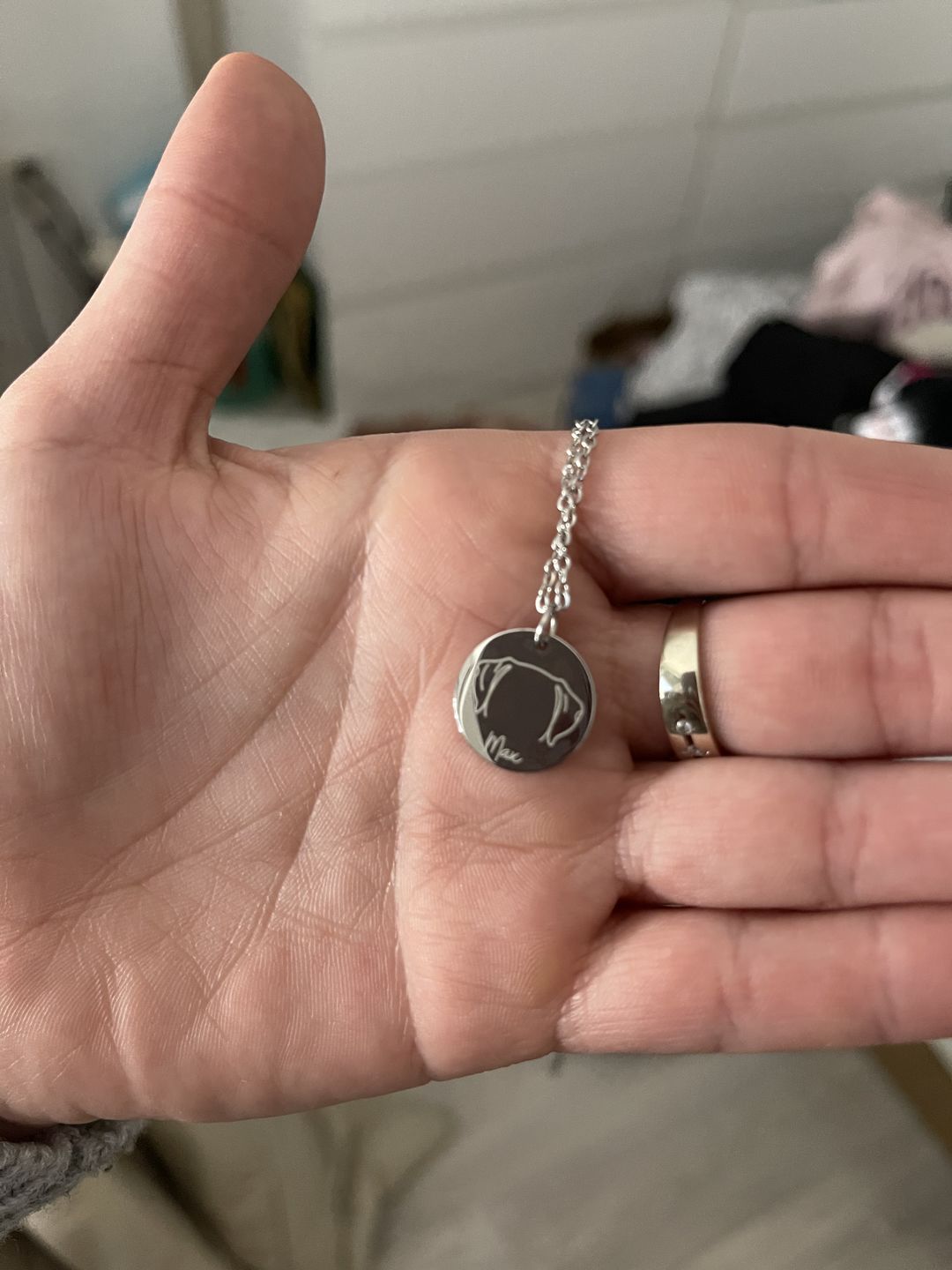 Customer photo review of Verižica: Dog Silhouette