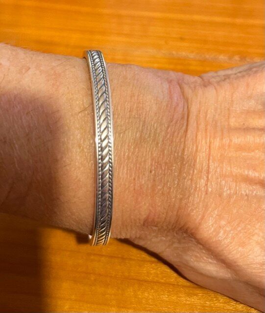 Customer photo review of Somba - Bracelet Jonc Argent