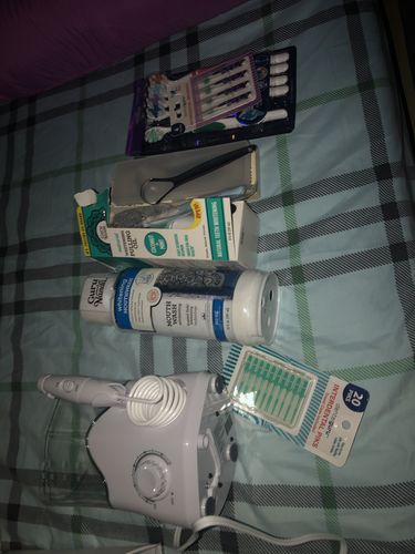 Customer photo review of Stainless Steel Tongue Scraper (2-Pack)