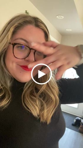 Customer video review of What's Your Fancy 24pc Press On Nail Set