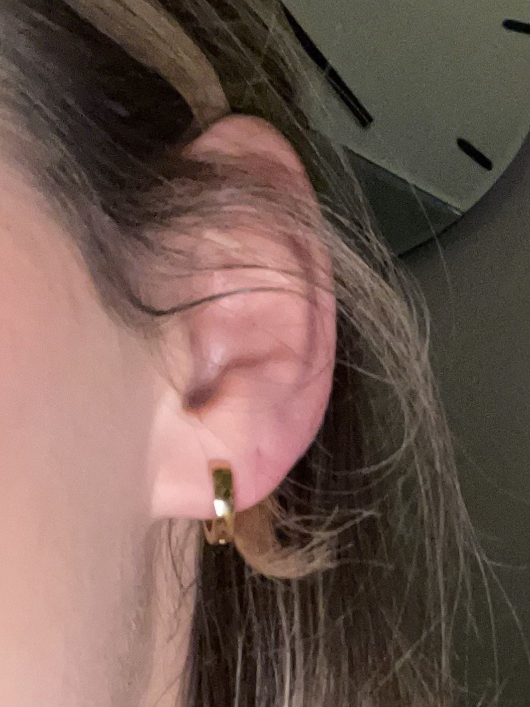 Customer photo review of The Essential Huggie - Gold