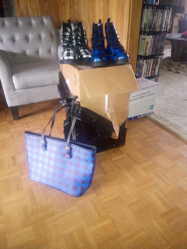 Customer photo review of Blue And Black Buffalo Plaid Print Leather Tote Bag