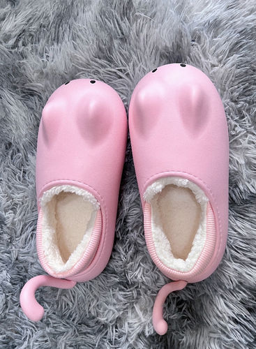 Customer photo review of Mouse Chunky Aesthetic Slippers