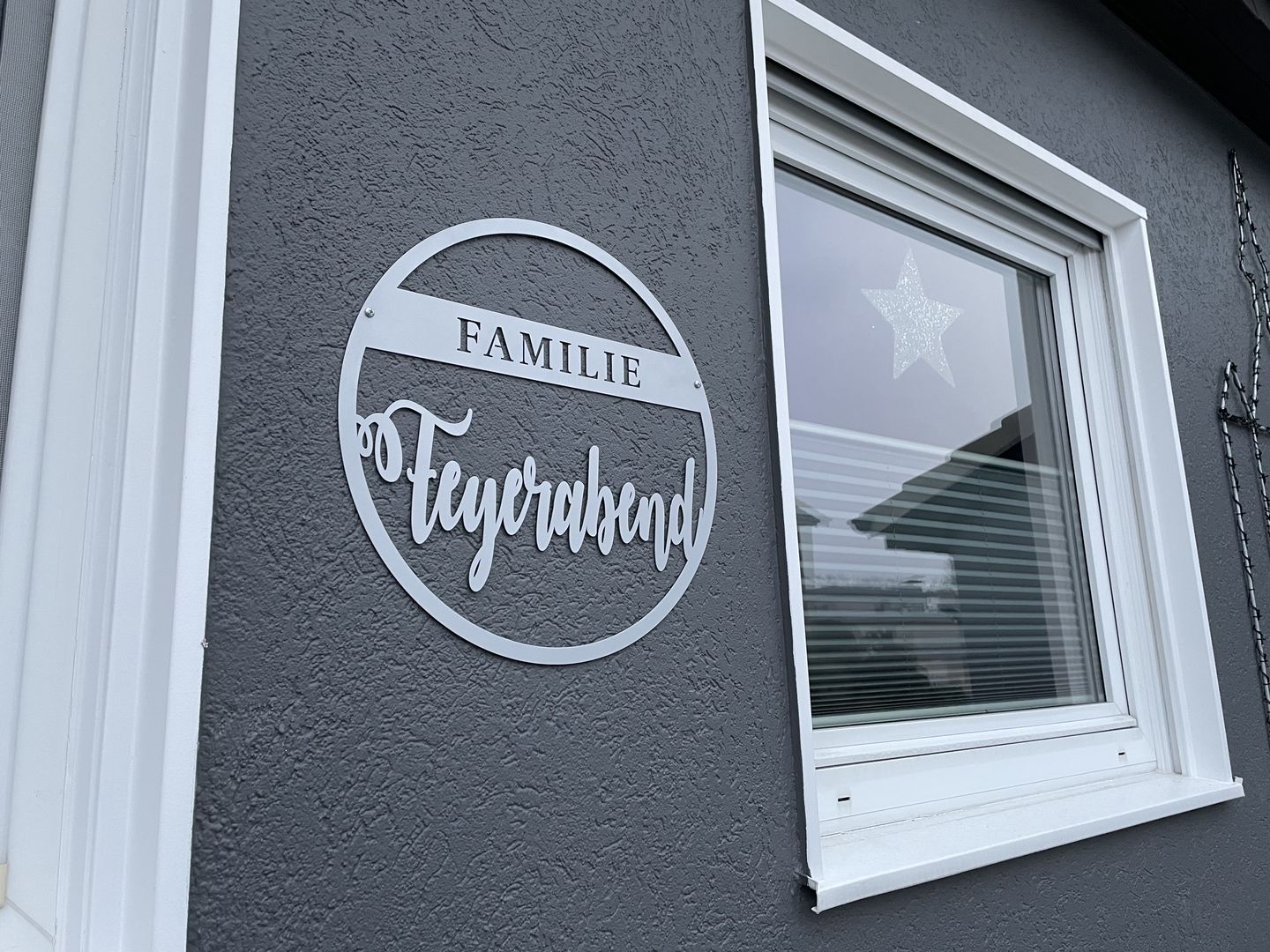 Customer photo review of Türschild rund Family mit personalisierbarem Familienname - ein garantierter Hingucker