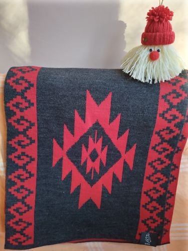 Customer photo review of Шал с шевица "Канатица-Народ"