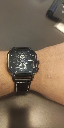Customer photo review of Fashion Square Dial Leather Waterproof Watches