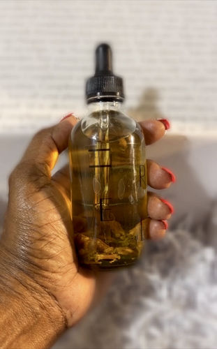 Customer photo review of Herlistic Neroli Herbal Infused Oil