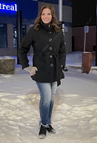 Customer photo review of Kancan Geneva Frayed Skinny Jean