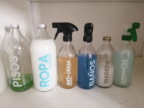 Customer photo review of Detergente y suavizante de ROPA con olor